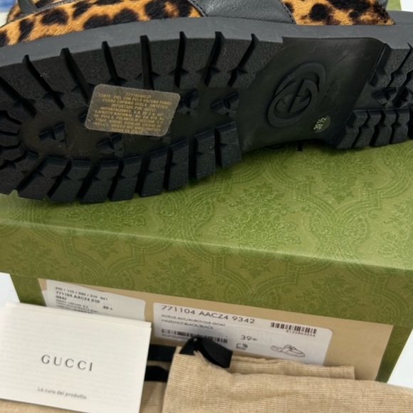 Gucci Leopard Print Mules with Gold Accents - Picture 5 of 7